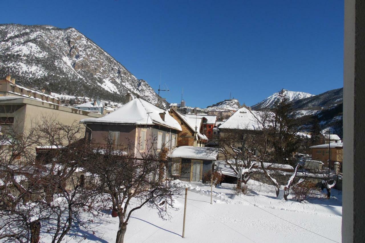 Appartement Paisible Briançon Exterior foto